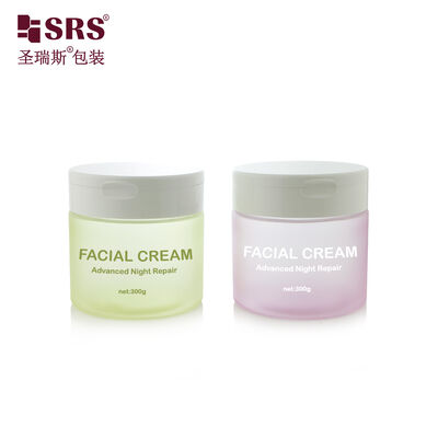 PET007 200g 250g 300g フリップキャップ付きプラスチックPETクリームジャー、ボディスクラブ、トナーパッド、スプーン付き